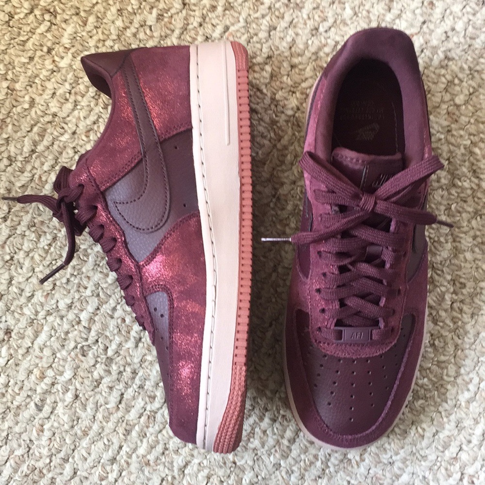 NWT Nike Air Force 1 ‘07 Mid / Burgundy Crush / 9